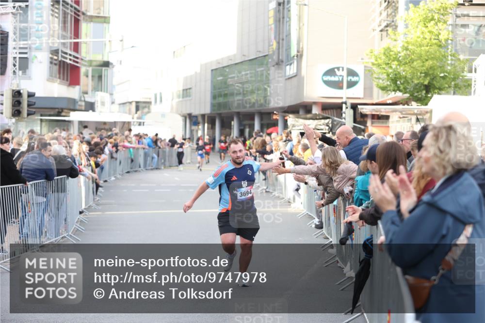12.06.2026 - Holstenköstenlauf Andreas Tolksdorf http://msf.ph/oto/9747978 12.06.2026 20:07:05 Laufen 3694 meine-sportfotos.de
