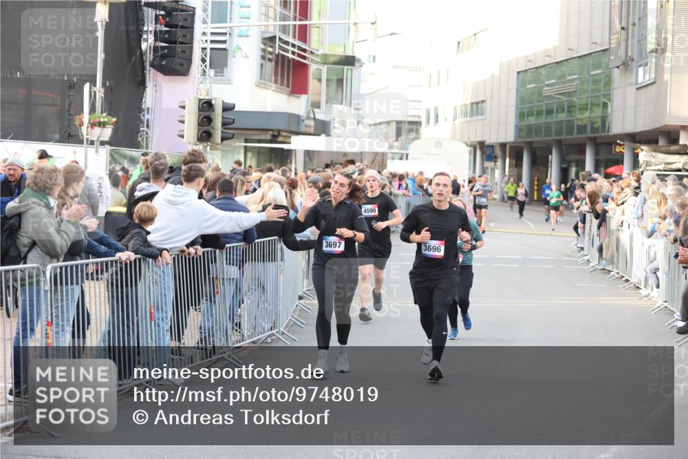12.06.2026 - Holstenköstenlauf Andreas Tolksdorf http://msf.ph/oto/9748019 12.06.2026 20:08:11 Laufen 3697, 4590, 3696 meine-sportfotos.de