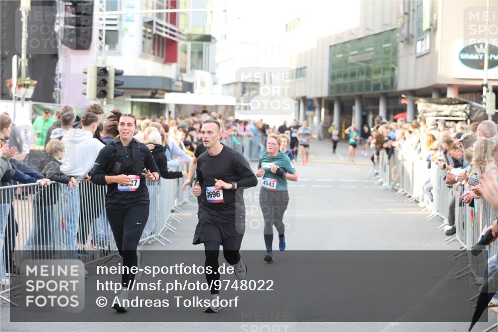 12.06.2026 - Holstenköstenlauf Andreas Tolksdorf http://msf.ph/oto/9748022 12.06.2026 20:08:12 Laufen 3696, 4543 meine-sportfotos.de