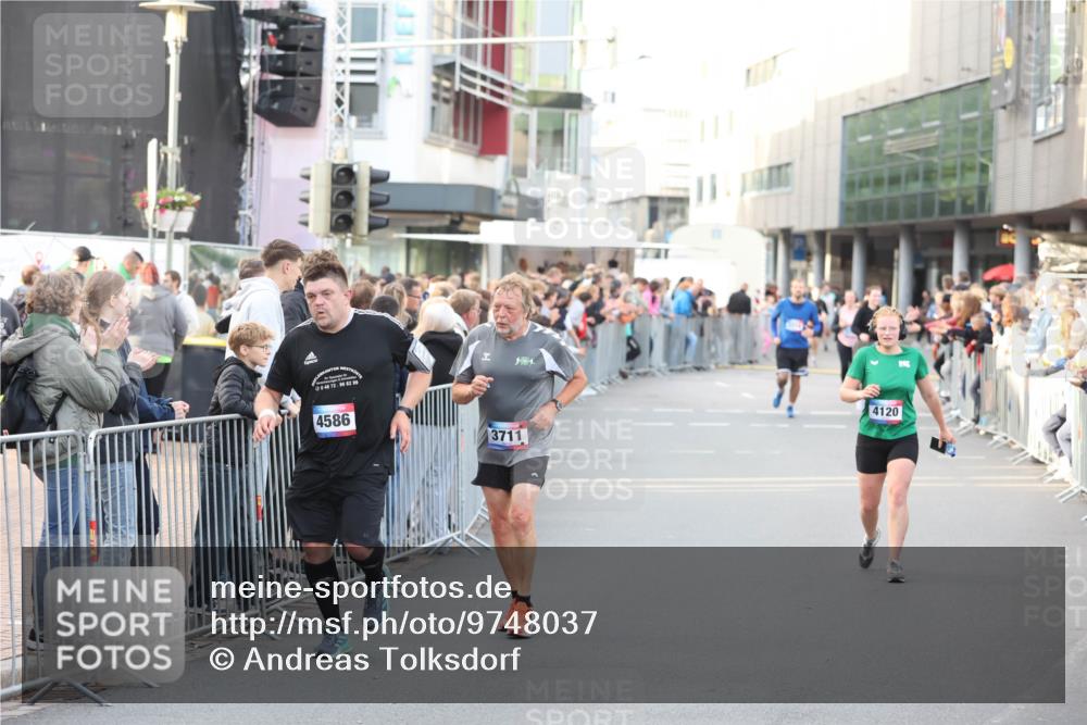 12.06.2026 - Holstenköstenlauf Andreas Tolksdorf http://msf.ph/oto/9748037 12.06.2026 20:08:27 Laufen 4586, 3711, 4120 meine-sportfotos.de