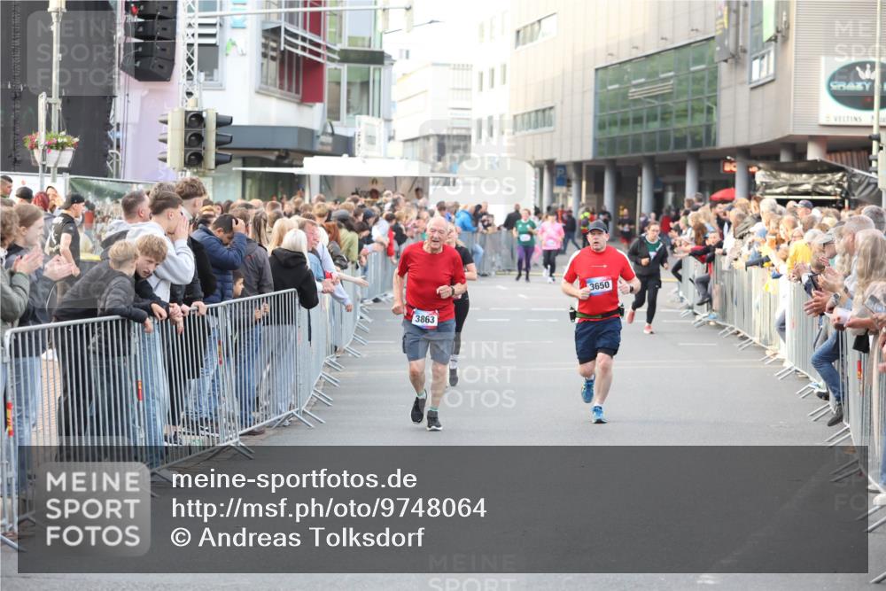 12.06.2026 - Holstenköstenlauf Andreas Tolksdorf http://msf.ph/oto/9748064 12.06.2026 20:09:22 Laufen 3650, 3863 meine-sportfotos.de