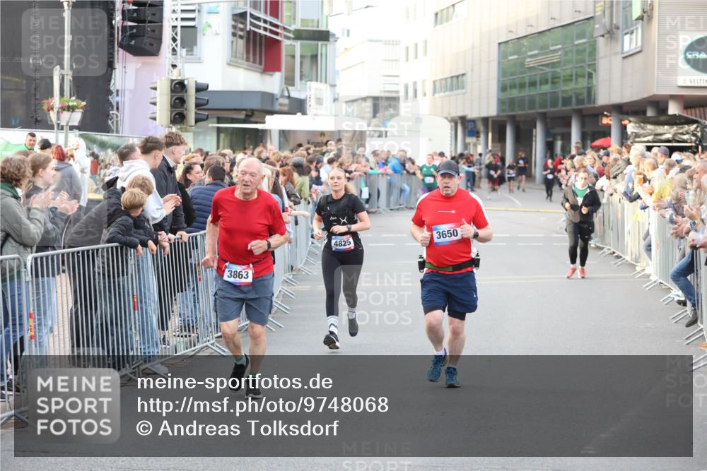12.06.2026 - Holstenköstenlauf Andreas Tolksdorf http://msf.ph/oto/9748068 12.06.2026 20:09:24 Laufen 3863, 4825, 3650 meine-sportfotos.de