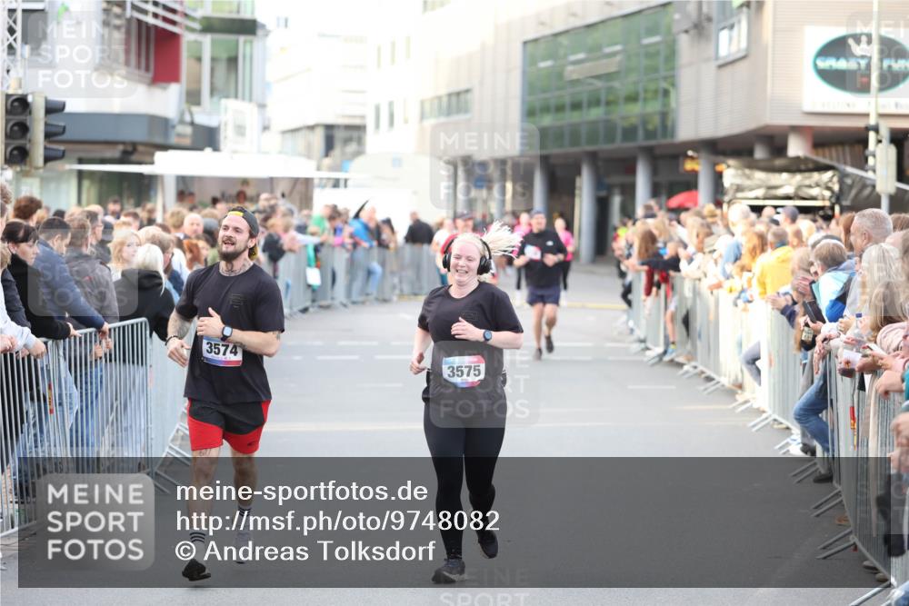 12.06.2026 - Holstenköstenlauf Andreas Tolksdorf http://msf.ph/oto/9748082 12.06.2026 20:09:46 Laufen 3574, 3575 meine-sportfotos.de