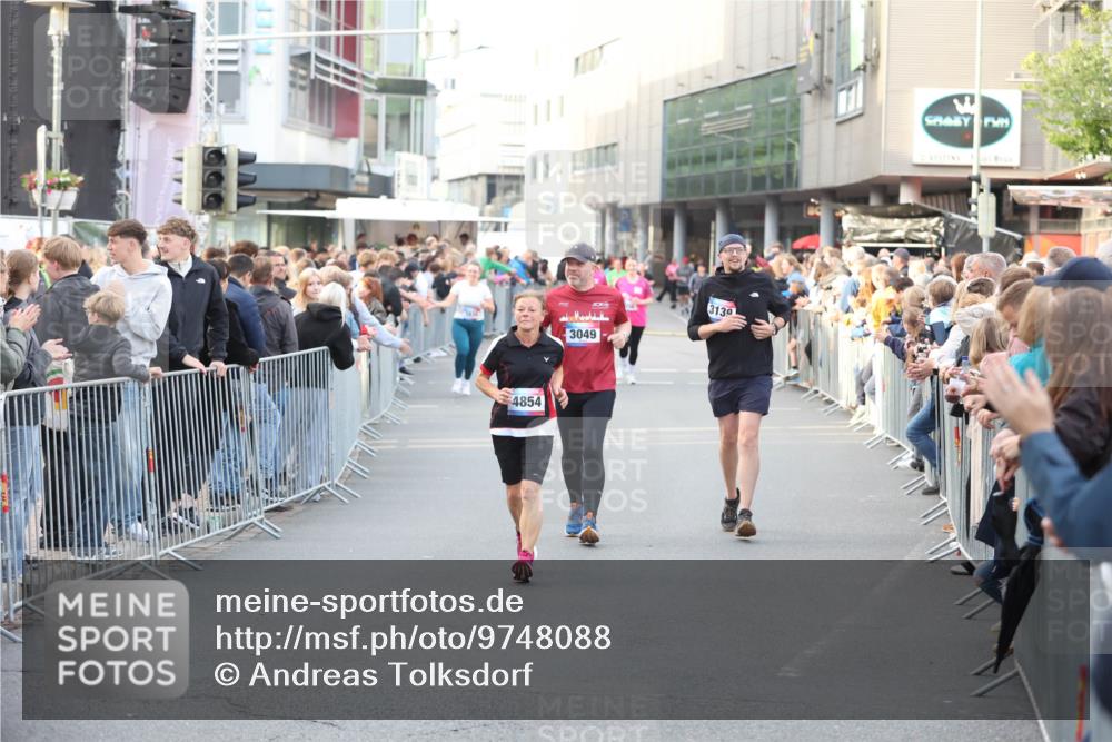 12.06.2026 - Holstenköstenlauf Andreas Tolksdorf http://msf.ph/oto/9748088 12.06.2026 20:09:54 Laufen 4854, 3049, 3139 meine-sportfotos.de