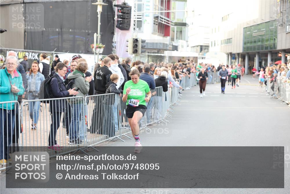 12.06.2026 - Holstenköstenlauf Andreas Tolksdorf http://msf.ph/oto/9748095 12.06.2026 20:10:06 Laufen 3182 meine-sportfotos.de
