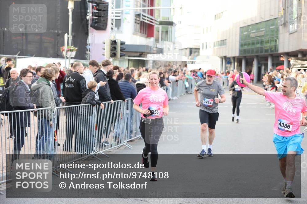 12.06.2026 - Holstenköstenlauf Andreas Tolksdorf http://msf.ph/oto/9748108 12.06.2026 20:10:22 Laufen 2030, 355, 3764, 2030, 4386 meine-sportfotos.de