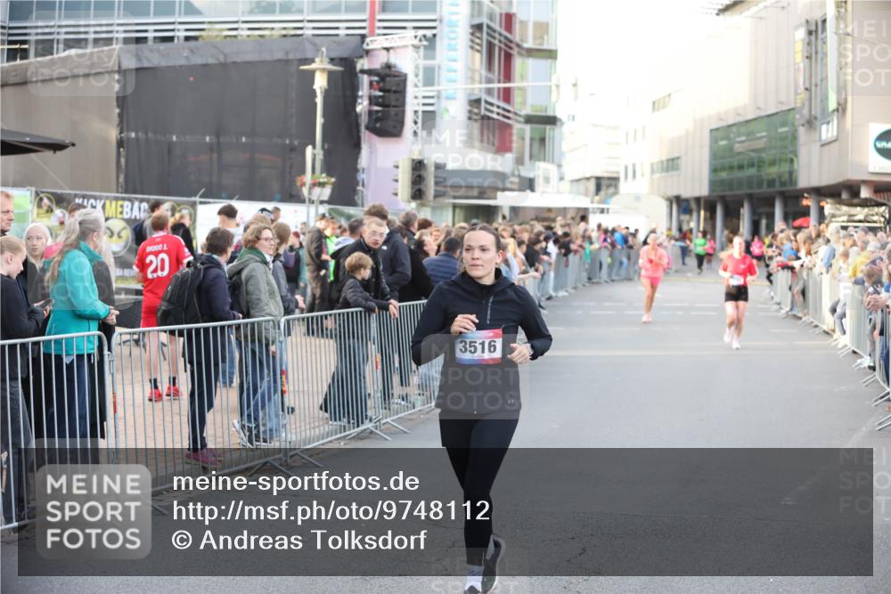12.06.2026 - Holstenköstenlauf Andreas Tolksdorf http://msf.ph/oto/9748112 12.06.2026 20:10:28 Laufen 112, 20, 3516 meine-sportfotos.de