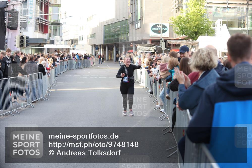 12.06.2026 - Holstenköstenlauf Andreas Tolksdorf http://msf.ph/oto/9748148 12.06.2026 20:11:36 Laufen 310, 265 meine-sportfotos.de