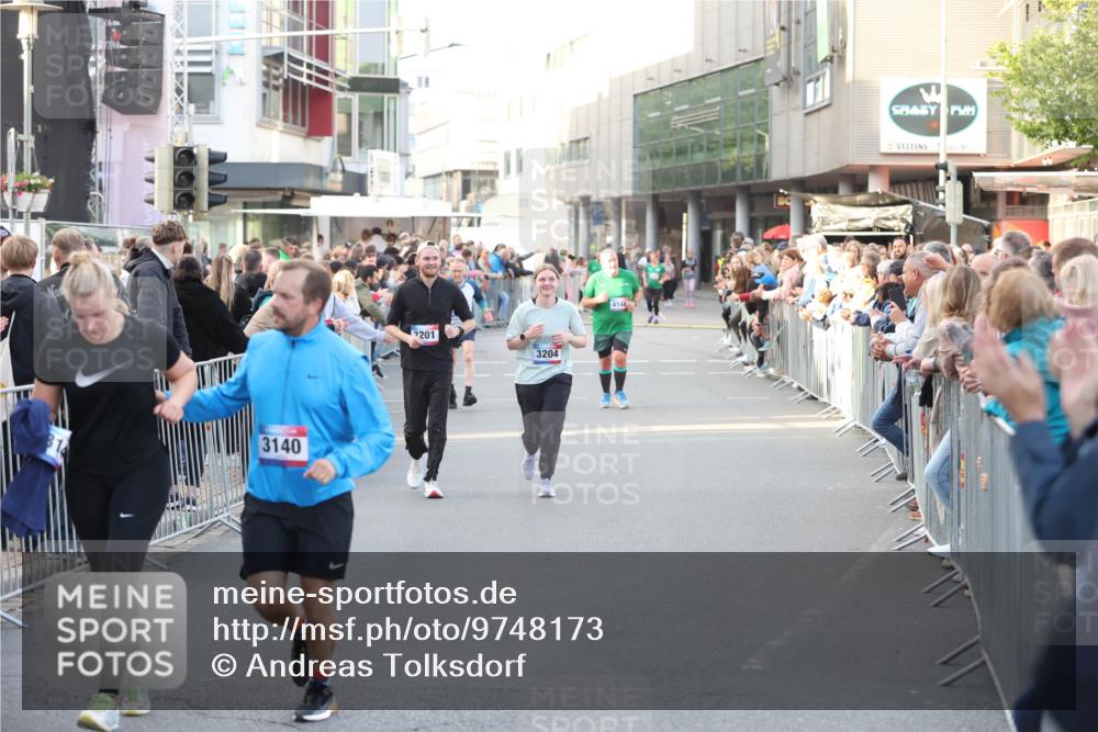 12.06.2026 - Holstenköstenlauf Andreas Tolksdorf http://msf.ph/oto/9748173 12.06.2026 20:12:45 Laufen 3140, 2201, 3204, 4148 meine-sportfotos.de