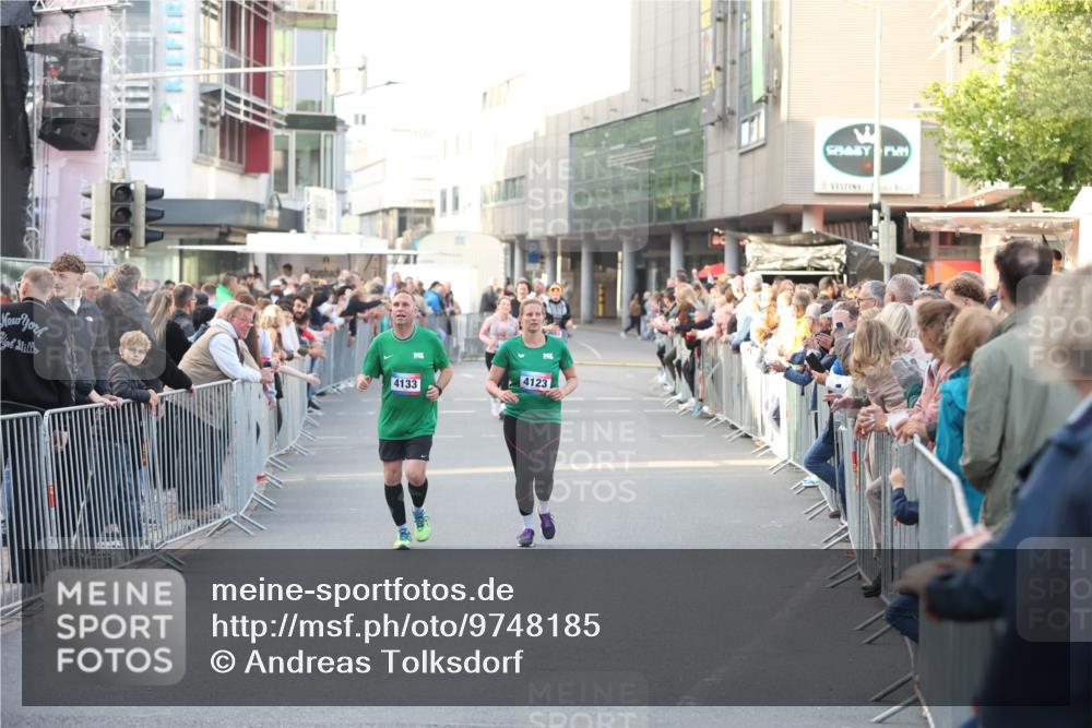 12.06.2026 - Holstenköstenlauf Andreas Tolksdorf http://msf.ph/oto/9748185 12.06.2026 20:13:04 Laufen 4133, 4123 meine-sportfotos.de