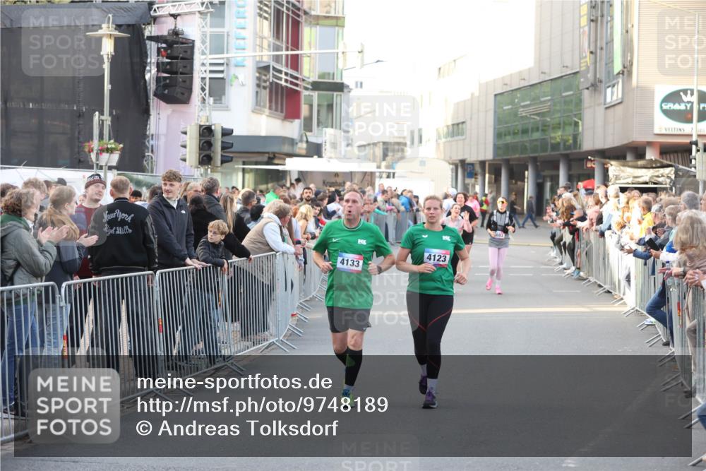 12.06.2026 - Holstenköstenlauf Andreas Tolksdorf http://msf.ph/oto/9748189 12.06.2026 20:13:06 Laufen 4133, 4123 meine-sportfotos.de