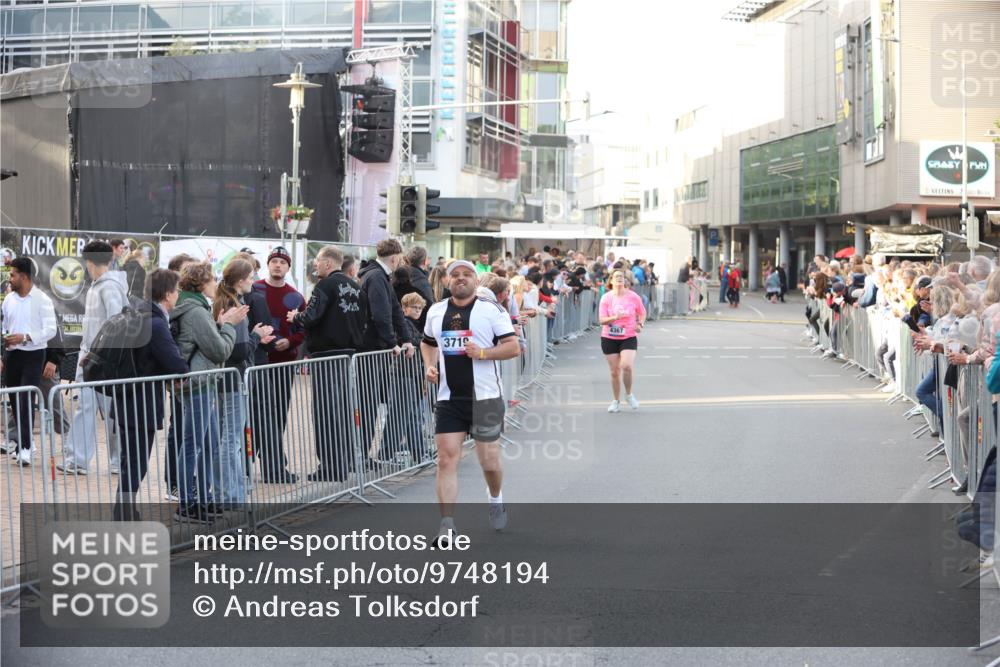 12.06.2026 - Holstenköstenlauf Andreas Tolksdorf http://msf.ph/oto/9748194 12.06.2026 20:13:18 Laufen 3719, 4367 meine-sportfotos.de