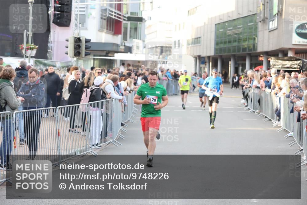 12.06.2026 - Holstenköstenlauf Andreas Tolksdorf http://msf.ph/oto/9748226 12.06.2026 20:15:21 Laufen 28, 493 meine-sportfotos.de