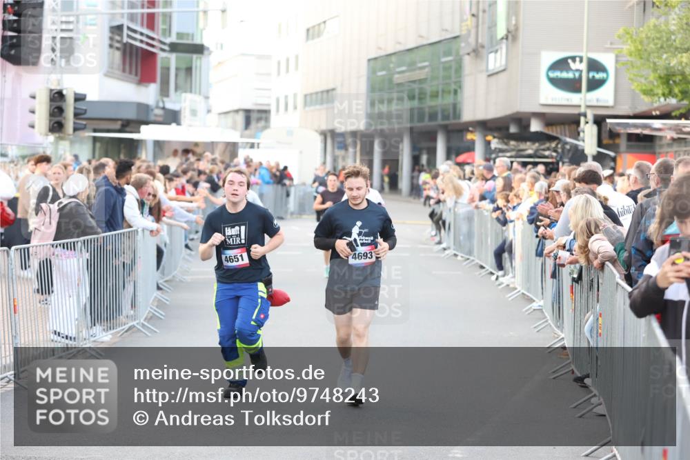 12.06.2026 - Holstenköstenlauf Andreas Tolksdorf http://msf.ph/oto/9748243 12.06.2026 20:16:17 Laufen 4651, 4693 meine-sportfotos.de