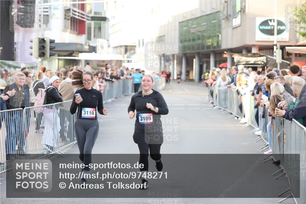 12.06.2026 - Holstenköstenlauf Andreas Tolksdorf http://msf.ph/oto/9748271 12.06.2026 20:17:03 Laufen 3110, 3109 meine-sportfotos.de