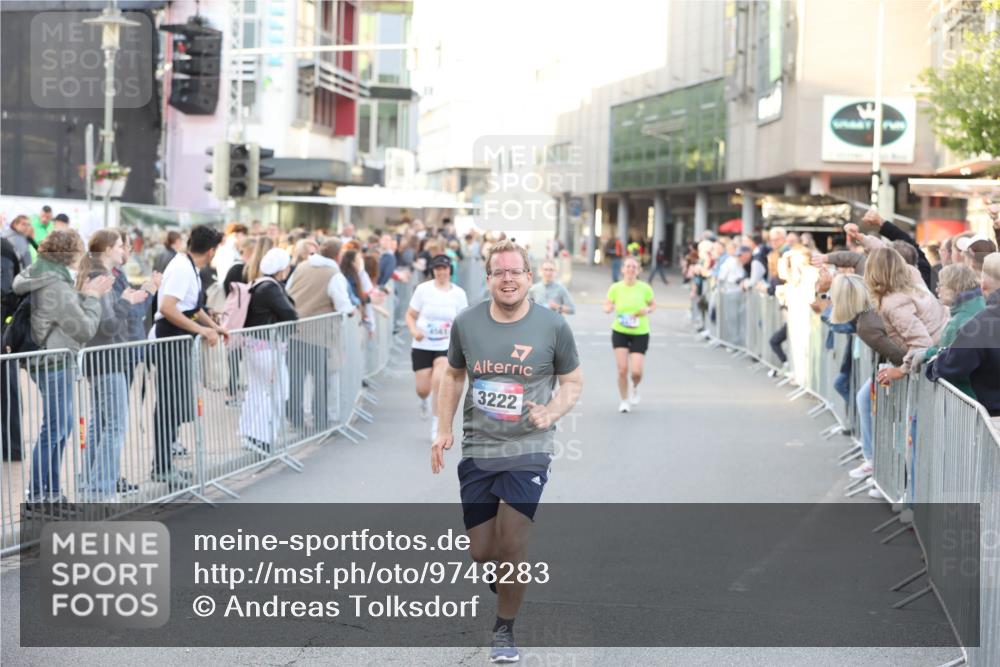 12.06.2026 - Holstenköstenlauf Andreas Tolksdorf http://msf.ph/oto/9748283 12.06.2026 20:17:48 Laufen 3222 meine-sportfotos.de