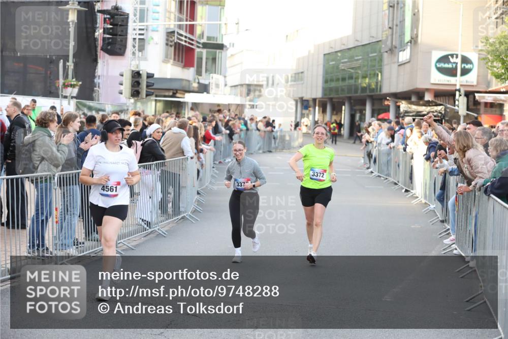12.06.2026 - Holstenköstenlauf Andreas Tolksdorf http://msf.ph/oto/9748288 12.06.2026 20:17:51 Laufen 4561, 337, 3372 meine-sportfotos.de