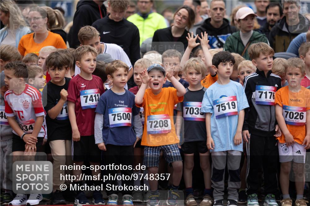 12.06.2026 - Holstenköstenlauf Michael Strokosch http://msf.ph/oto/9748357 12.06.2026 14:55:53 Laufen 4, 034, 7412, 36, 7500, 7208, 36, 7035, 7519, 36, 7176, 35, 7026 meine-sportfotos.de