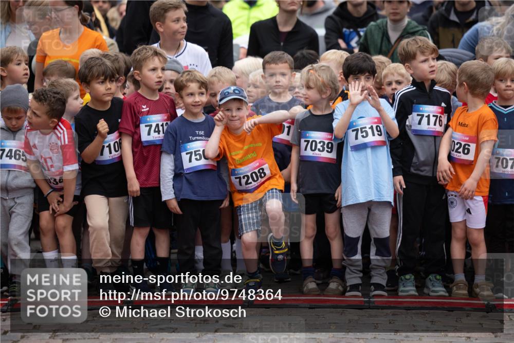 12.06.2026 - Holstenköstenlauf Michael Strokosch http://msf.ph/oto/9748364 12.06.2026 14:55:55 Laufen 7465, 34, 10, 7412, 36, 750, 7208, 7039, 7519, 36, 7176, 026, 707 meine-sportfotos.de