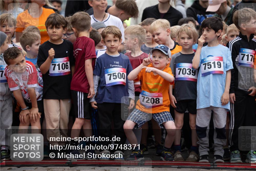 12.06.2026 - Holstenköstenlauf Michael Strokosch http://msf.ph/oto/9748371 12.06.2026 14:56:02 Laufen 36, 36, 7106, 36, 7500, 7208, 36, 7039, 36, 7519, 36, 717 meine-sportfotos.de