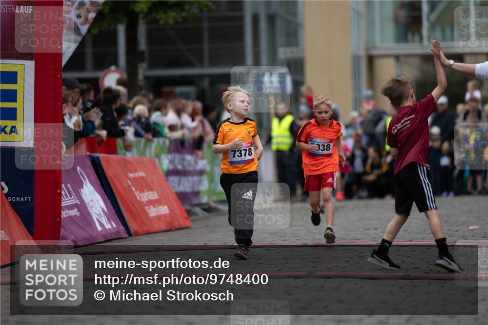 12.06.2026 - Holstenköstenlauf Michael Strokosch http://msf.ph/oto/9748400 12.06.2026 15:01:34 Laufen 7378, 938 meine-sportfotos.de