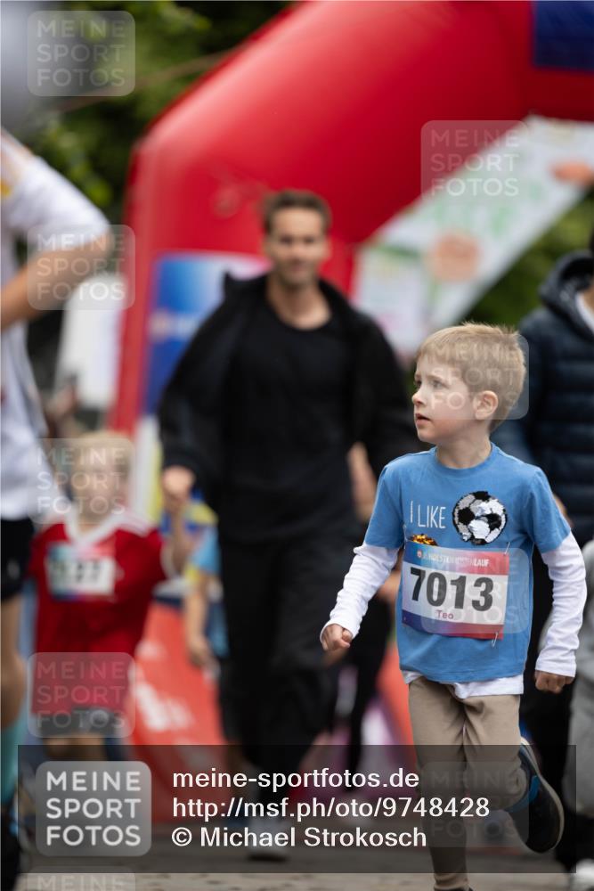 12.06.2026 - Holstenköstenlauf Michael Strokosch http://msf.ph/oto/9748428 12.06.2026 15:01:58 Laufen 36, 7013 meine-sportfotos.de