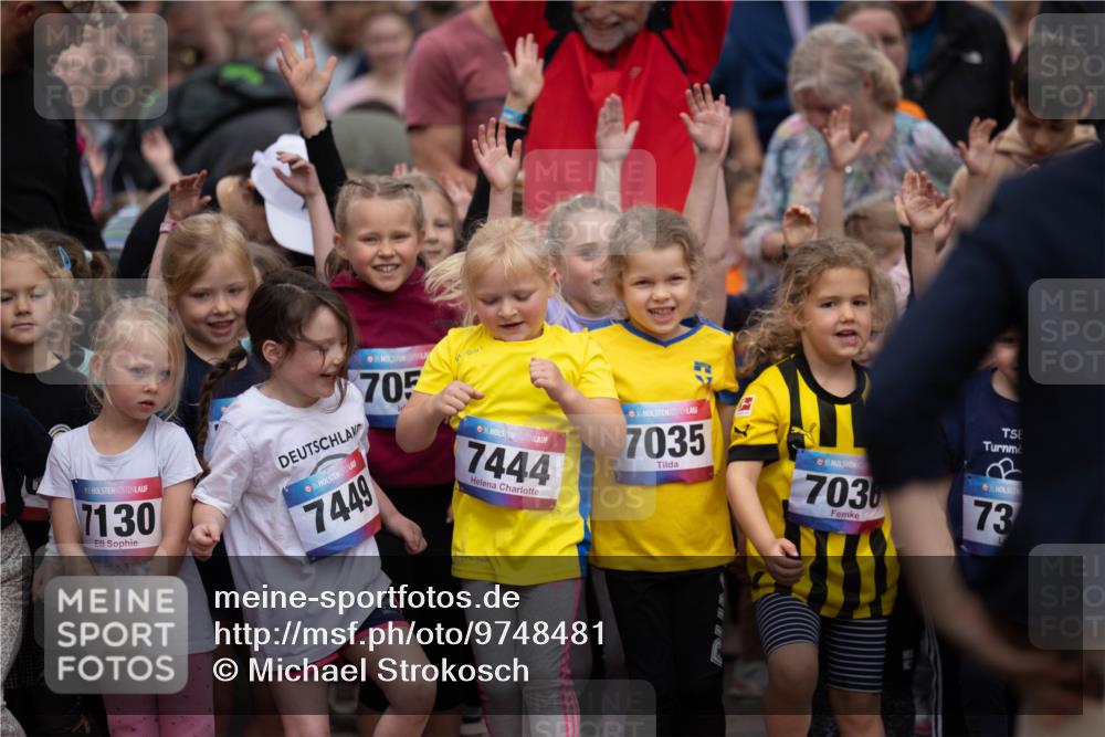 12.06.2026 - Holstenköstenlauf Michael Strokosch http://msf.ph/oto/9748481 12.06.2026 15:07:50 Laufen 7130, 36, 705, 7449, 36, 7444, 36, 7035, 7036, 73 meine-sportfotos.de