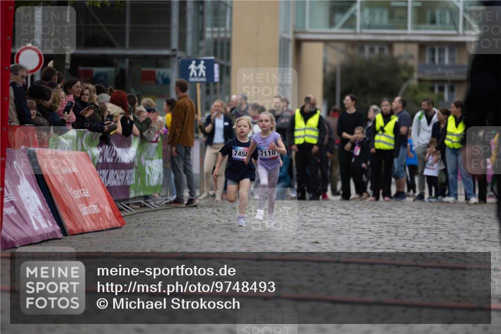 12.06.2026 - Holstenköstenlauf Michael Strokosch http://msf.ph/oto/9748493 12.06.2026 15:12:06 Laufen 60, 7458, 7110 meine-sportfotos.de