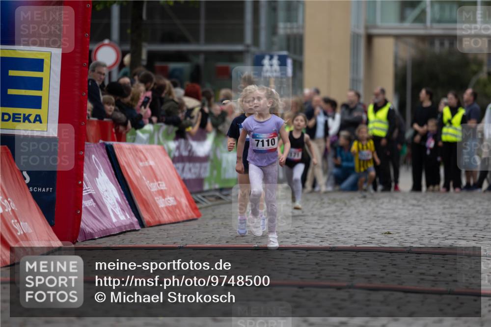 12.06.2026 - Holstenköstenlauf Michael Strokosch http://msf.ph/oto/9748500 12.06.2026 15:12:09 Laufen 7110 meine-sportfotos.de