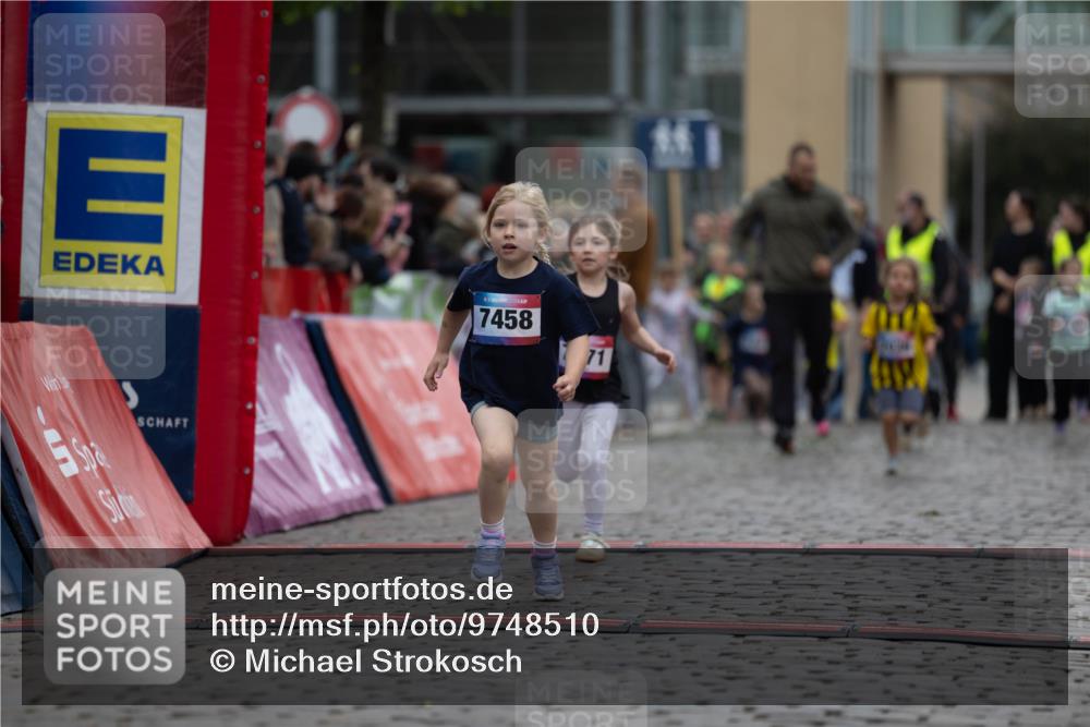 12.06.2026 - Holstenköstenlauf Michael Strokosch http://msf.ph/oto/9748510 12.06.2026 15:12:12 Laufen 7458, 71 meine-sportfotos.de