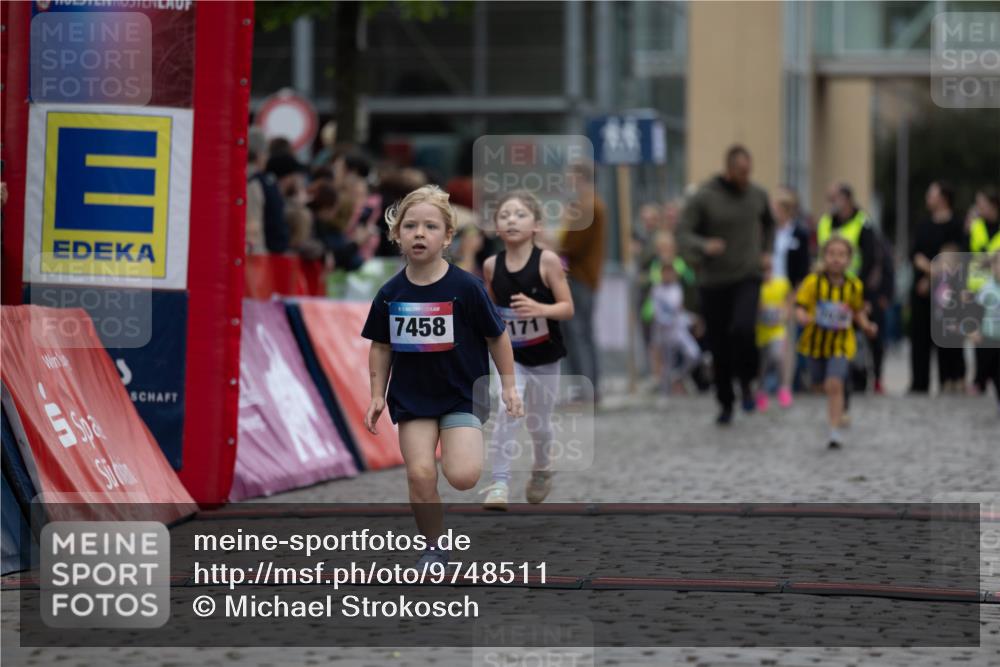 12.06.2026 - Holstenköstenlauf Michael Strokosch http://msf.ph/oto/9748511 12.06.2026 15:12:13 Laufen 15, 7458, 171, 4174 meine-sportfotos.de