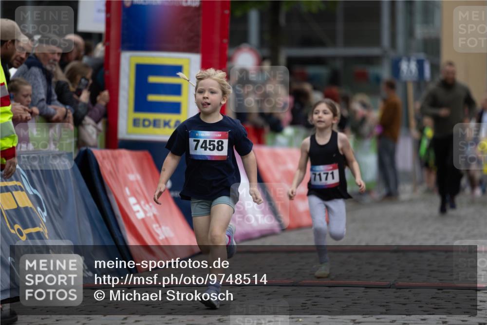 12.06.2026 - Holstenköstenlauf Michael Strokosch http://msf.ph/oto/9748514 12.06.2026 15:12:13 Laufen 7458, 7171 meine-sportfotos.de