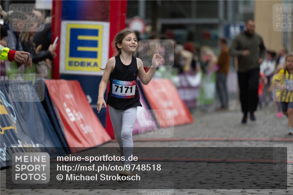 12.06.2026 - Holstenköstenlauf Michael Strokosch http://msf.ph/oto/9748518 12.06.2026 15:12:15 Laufen 36, 7171 meine-sportfotos.de