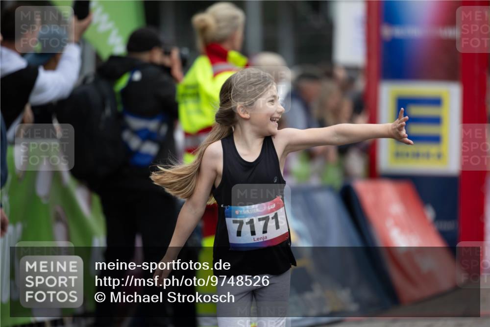 12.06.2026 - Holstenköstenlauf Michael Strokosch http://msf.ph/oto/9748526 12.06.2026 15:12:17 Laufen 36, 7171 meine-sportfotos.de