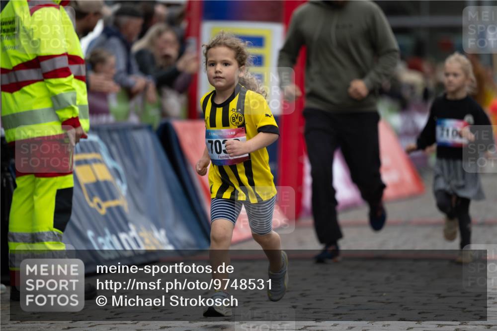 12.06.2026 - Holstenköstenlauf Michael Strokosch http://msf.ph/oto/9748531 12.06.2026 15:12:20 Laufen 703, 09, 10 meine-sportfotos.de