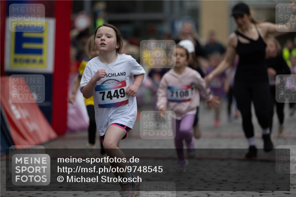 12.06.2026 - Holstenköstenlauf Michael Strokosch http://msf.ph/oto/9748545 12.06.2026 15:12:26 Laufen 36, 7449, 7108 meine-sportfotos.de