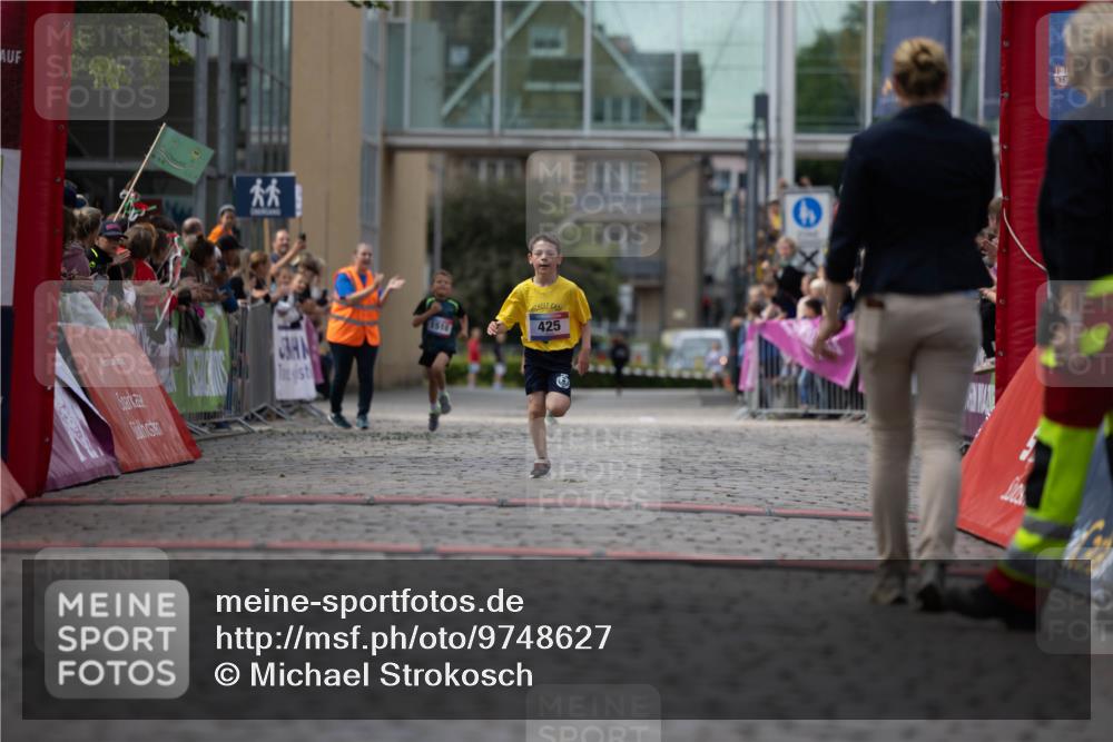 12.06.2026 - Holstenköstenlauf Michael Strokosch http://msf.ph/oto/9748627 12.06.2026 15:35:50 Laufen 1510, 425 meine-sportfotos.de