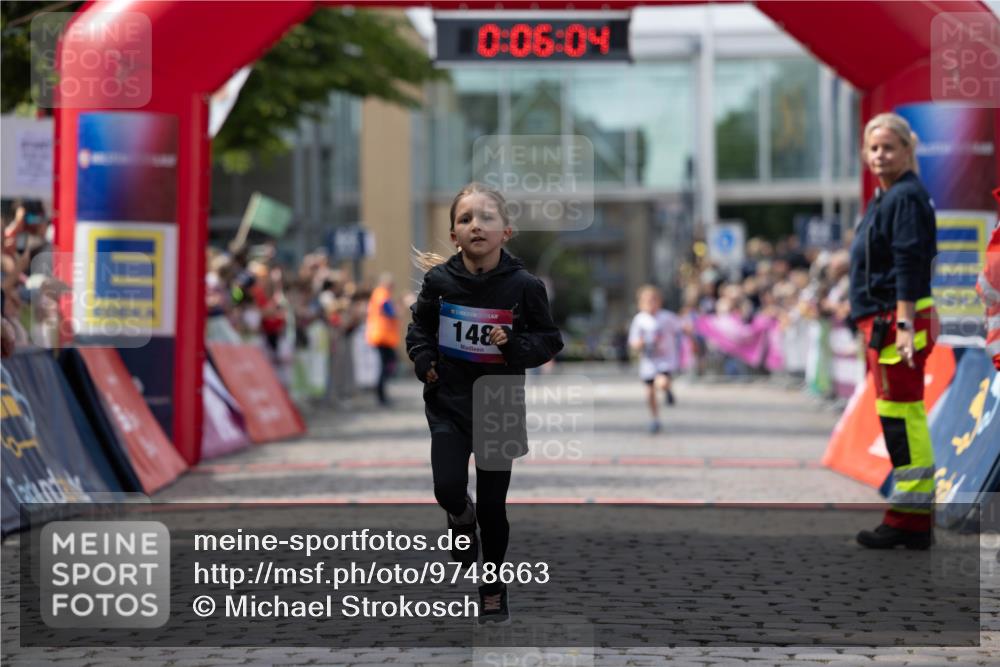 12.06.2026 - Holstenköstenlauf Michael Strokosch http://msf.ph/oto/9748663 12.06.2026 15:36:10 Laufen 0, 06, 04, 148 meine-sportfotos.de