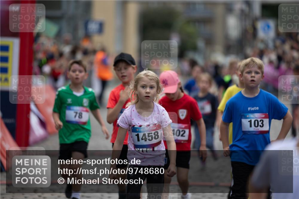 12.06.2026 - Holstenköstenlauf Michael Strokosch http://msf.ph/oto/9748680 12.06.2026 15:36:45 Laufen 78, 36, 1458, 102, 103 meine-sportfotos.de