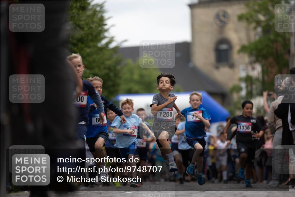 12.06.2026 - Holstenköstenlauf Michael Strokosch http://msf.ph/oto/9748707 12.06.2026 16:00:15 Laufen 200, 80, 1258, 1336 meine-sportfotos.de
