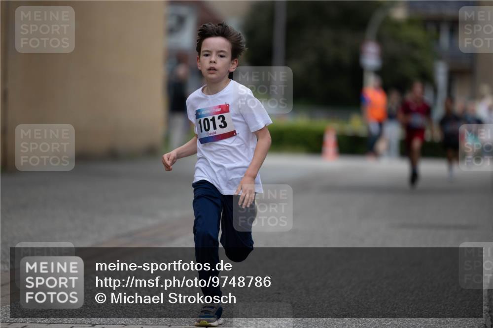 12.06.2026 - Holstenköstenlauf Michael Strokosch http://msf.ph/oto/9748786 12.06.2026 16:05:42 Laufen 1013 meine-sportfotos.de