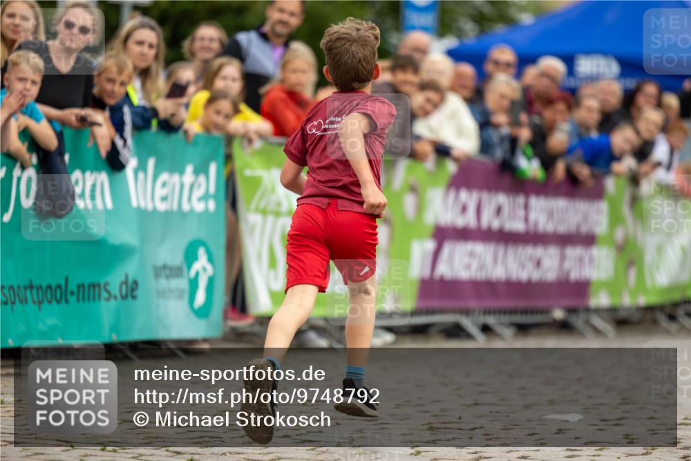 12.06.2026 - Holstenköstenlauf Michael Strokosch http://msf.ph/oto/9748792 12.06.2026 16:05:54 Laufen 10, 7 meine-sportfotos.de