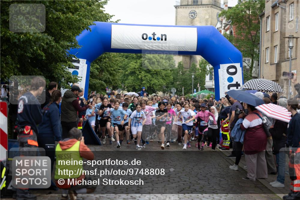 12.06.2026 - Holstenköstenlauf Michael Strokosch http://msf.ph/oto/9748808 12.06.2026 16:45:03 Laufen 913, 662, 984, 985, 35, 1270, 1064, 105 meine-sportfotos.de