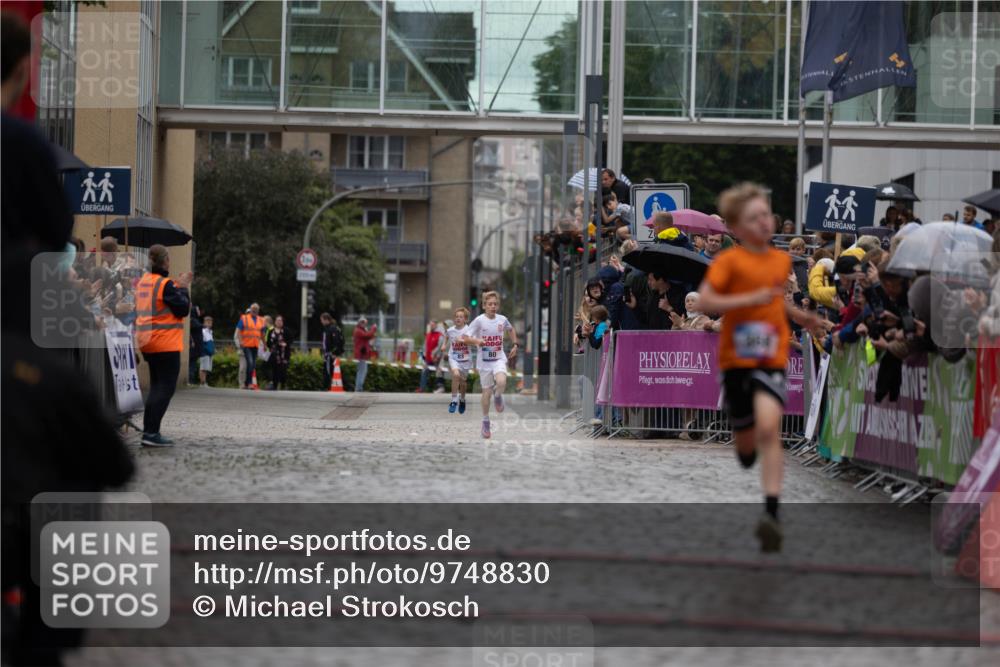 12.06.2026 - Holstenköstenlauf Michael Strokosch http://msf.ph/oto/9748830 12.06.2026 16:49:51 Laufen 83, 80 meine-sportfotos.de