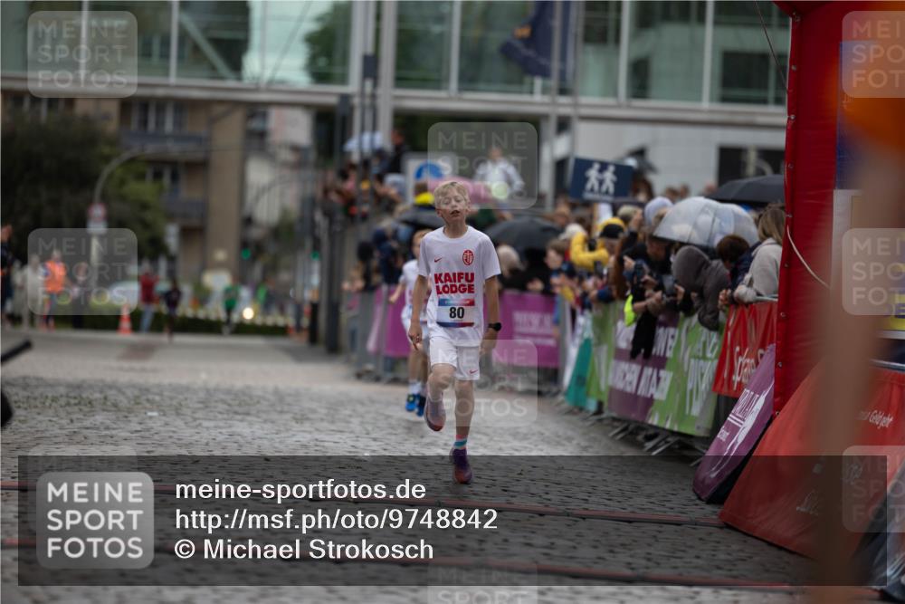 12.06.2026 - Holstenköstenlauf Michael Strokosch http://msf.ph/oto/9748842 12.06.2026 16:49:58 Laufen 80 meine-sportfotos.de