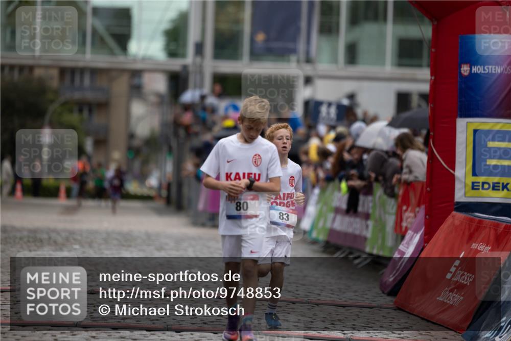 12.06.2026 - Holstenköstenlauf Michael Strokosch http://msf.ph/oto/9748853 12.06.2026 16:50:03 Laufen 80, 83 meine-sportfotos.de
