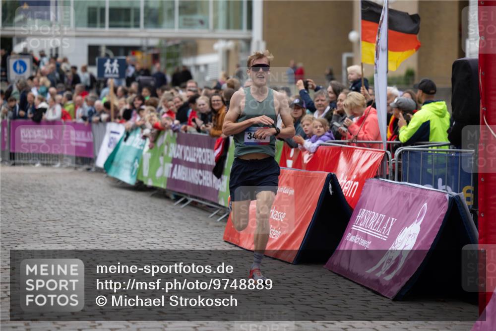 12.06.2026 - Holstenköstenlauf Michael Strokosch http://msf.ph/oto/9748889 12.06.2026 17:46:38 Laufen 3467, 3 meine-sportfotos.de