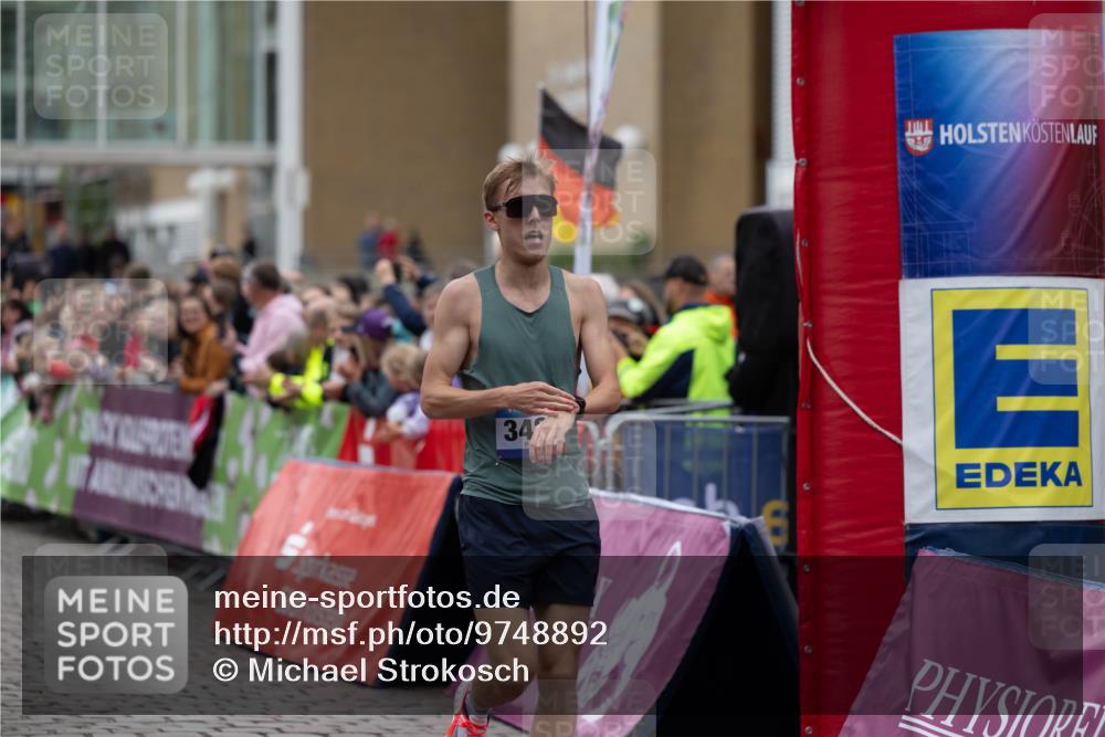 12.06.2026 - Holstenköstenlauf Michael Strokosch http://msf.ph/oto/9748892 12.06.2026 17:46:39 Laufen 5, 34 meine-sportfotos.de