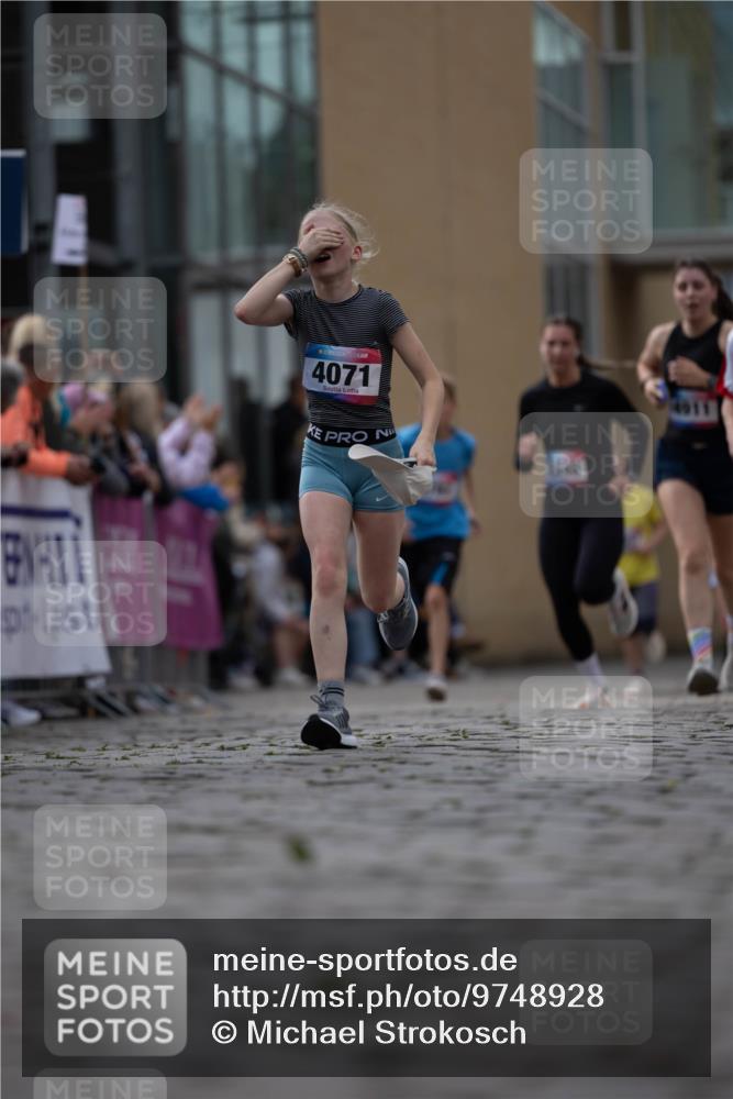 12.06.2026 - Holstenköstenlauf Michael Strokosch http://msf.ph/oto/9748928 12.06.2026 17:57:49 Laufen 4071 meine-sportfotos.de