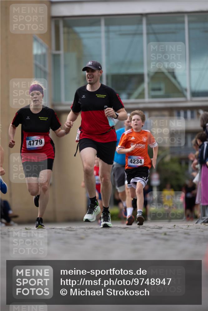 12.06.2026 - Holstenköstenlauf Michael Strokosch http://msf.ph/oto/9748947 12.06.2026 17:58:21 Laufen 4779, 4234 meine-sportfotos.de